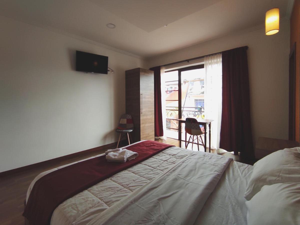Hostal Nizza Cuenca Exterior foto